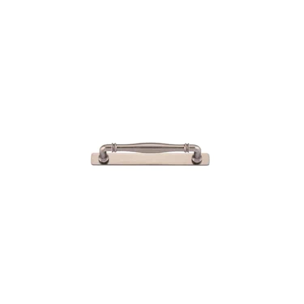 Sarlat Cabinet Pull on Backplate