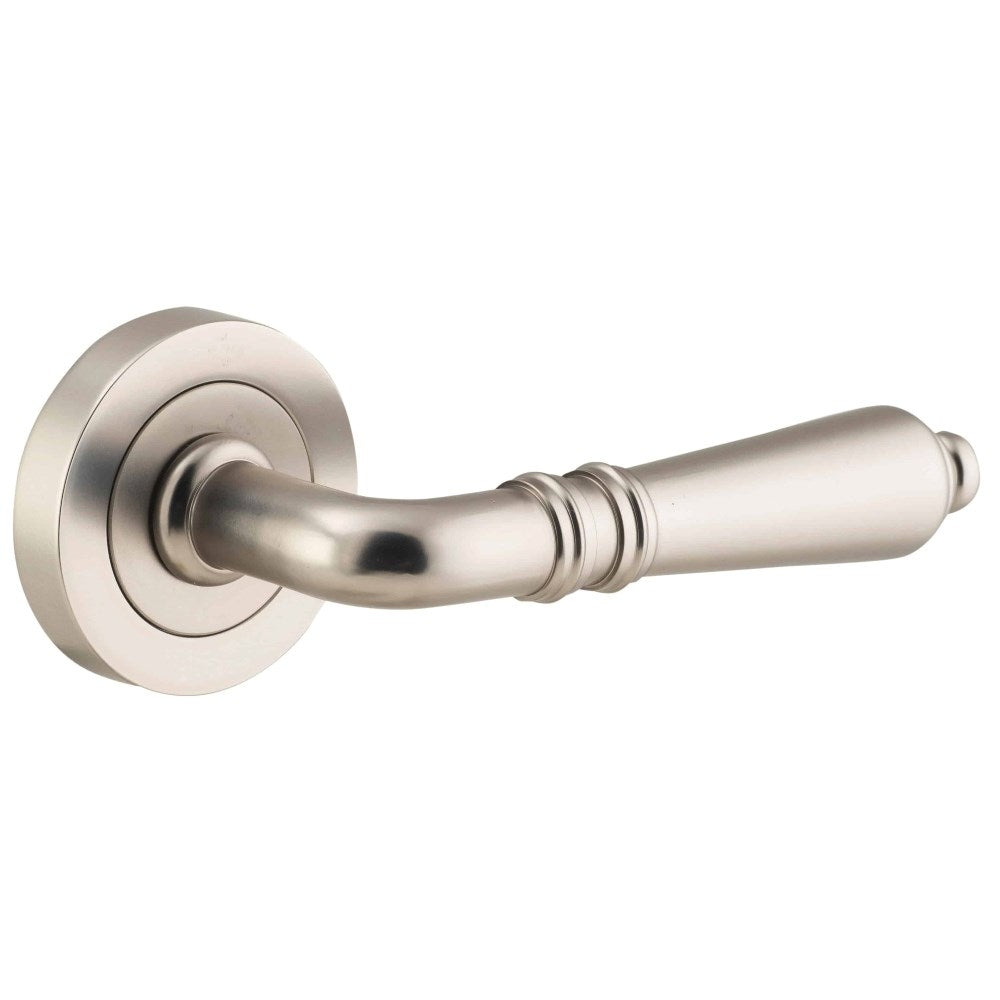 Sarlat Round Rose Door Lever Set